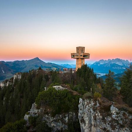 Отель Gasthof St. Adolari Санкт-Ульрих-ам-Пиллерзее Экстерьер фото